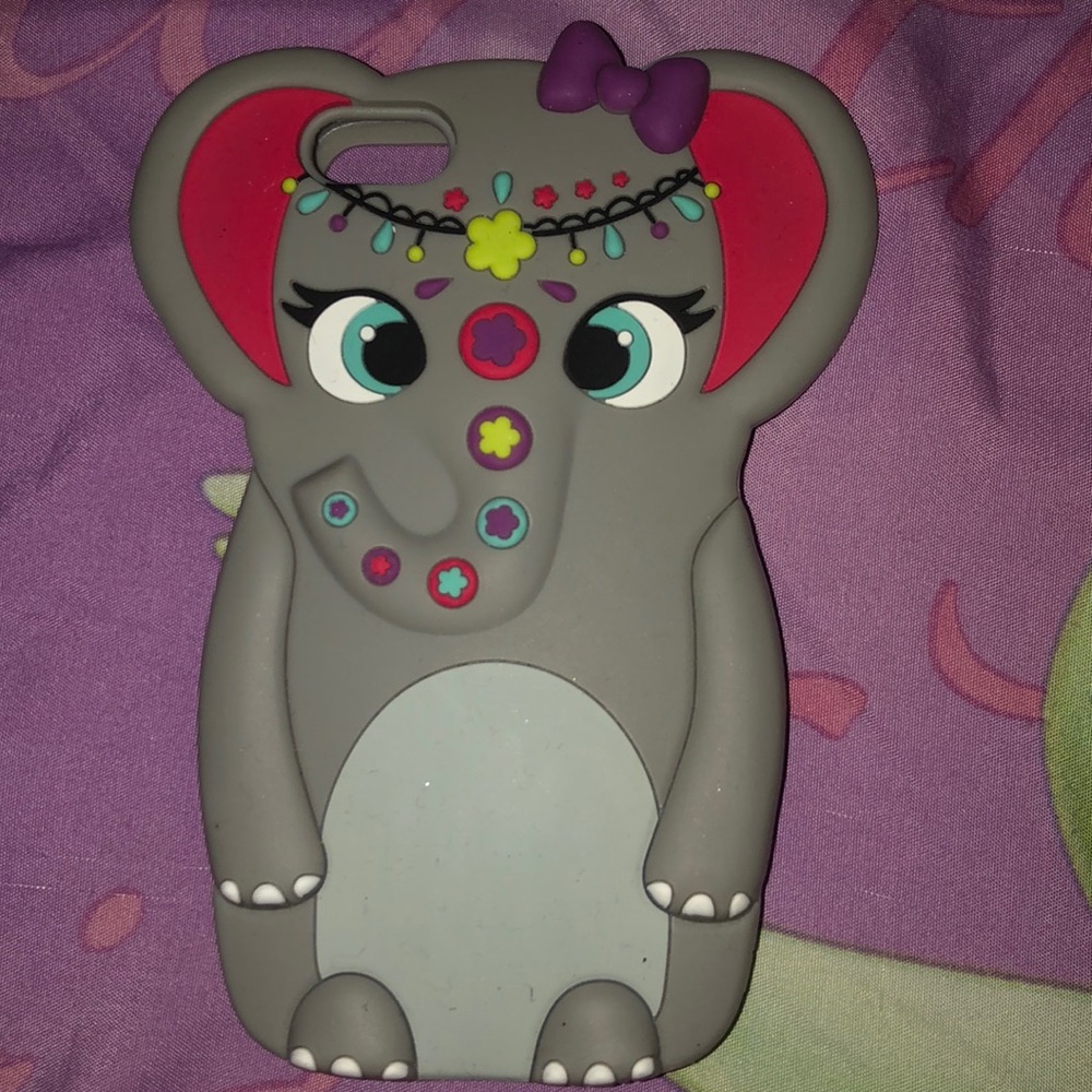 I’m selling a iPhone 5se Case